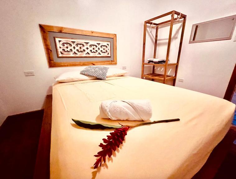 Casa Le Parc - Main Street Hotell Bocas del Toro Eksteriør bilde